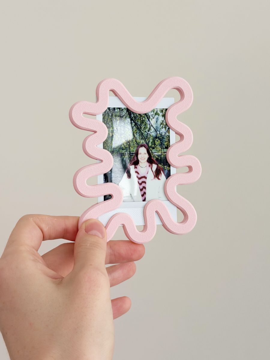 Магнитная рамка для фото Instax Mini, фоторамка на холодильник инстакс мини, розовый жгут — фото 8