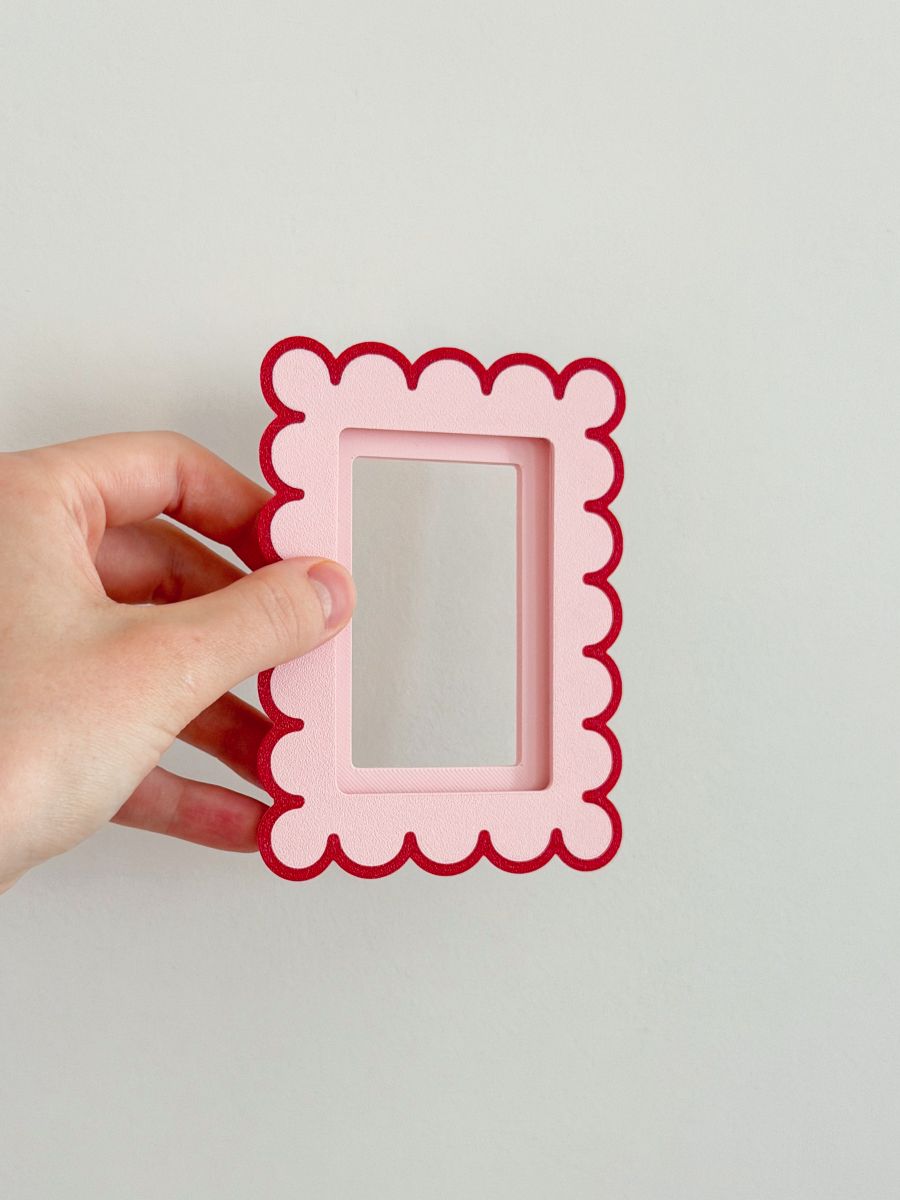 Магнитная рамка для фото Instax Mini, фоторамка на холодильник инстакс мини, розово-бордовая обводка — фото 7